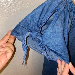 Forever 21 Tops - Off the shoulder shirt Forever 21 Tops - Off the shoulder shirt